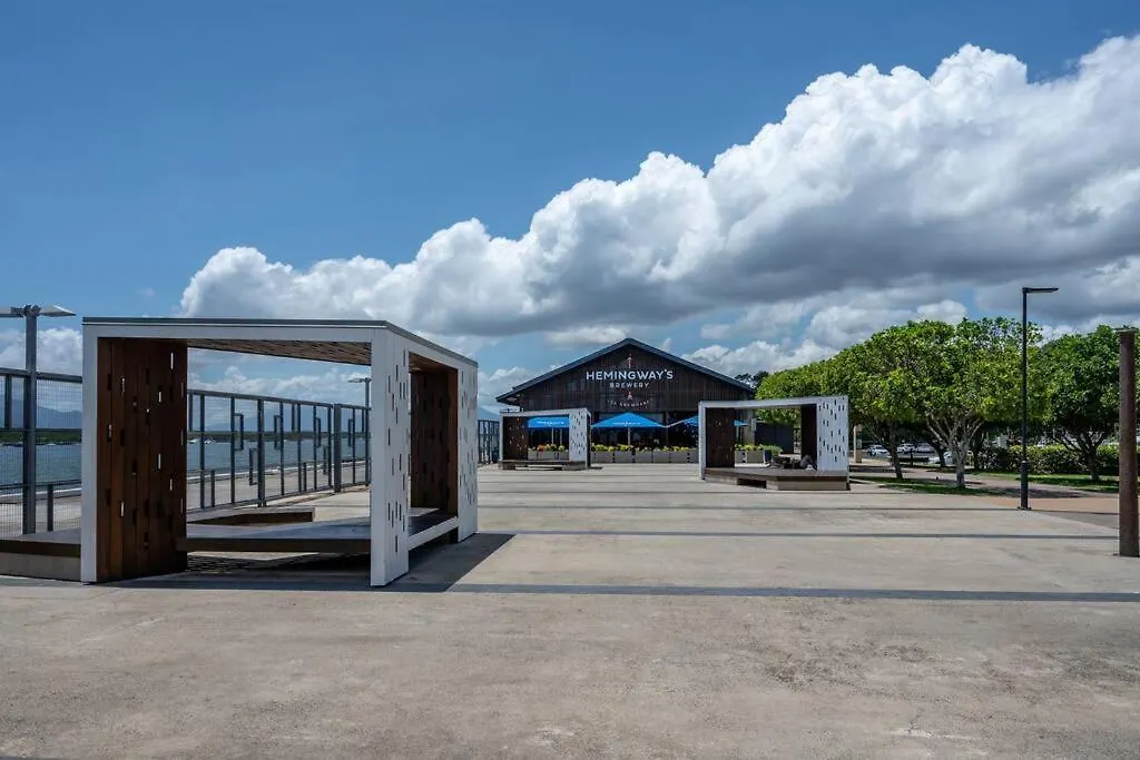 An Adorable Apartment On Abbott - Stunning Views Cairns