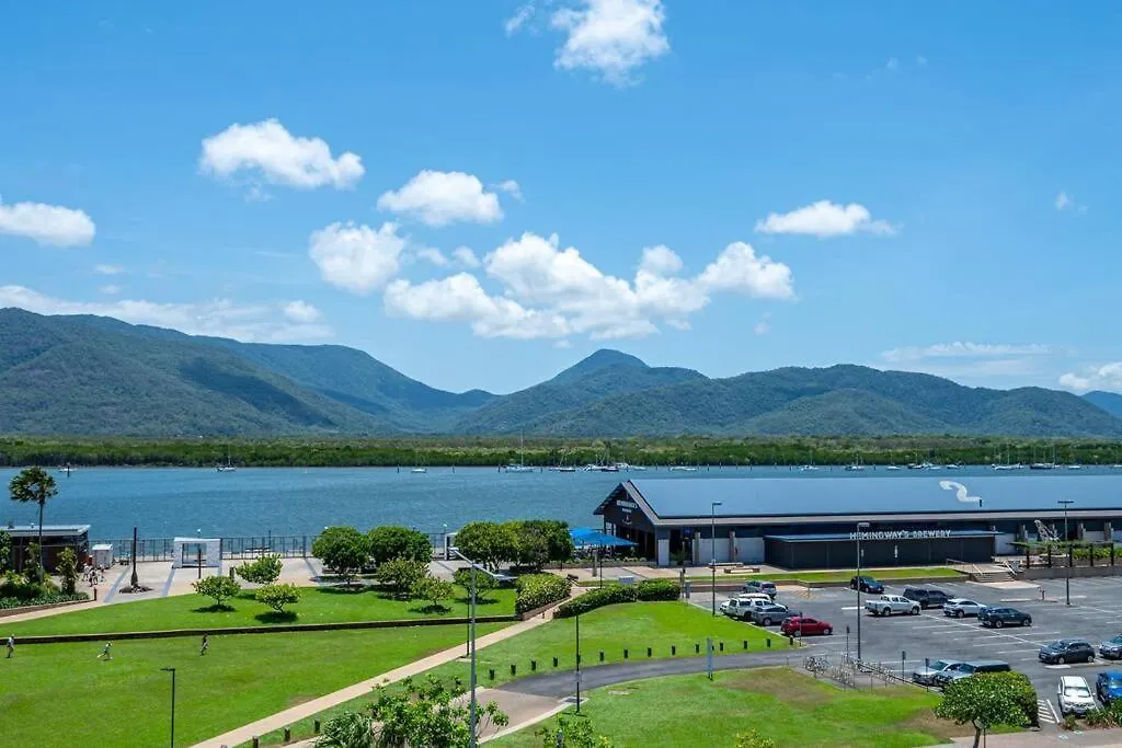 An Adorable Apartment On Abbott - Stunning Views Cairns Australien