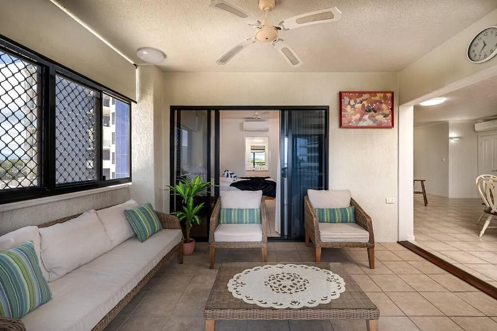 An Adorable Apartment On Abbott - Stunning Views Cairns
