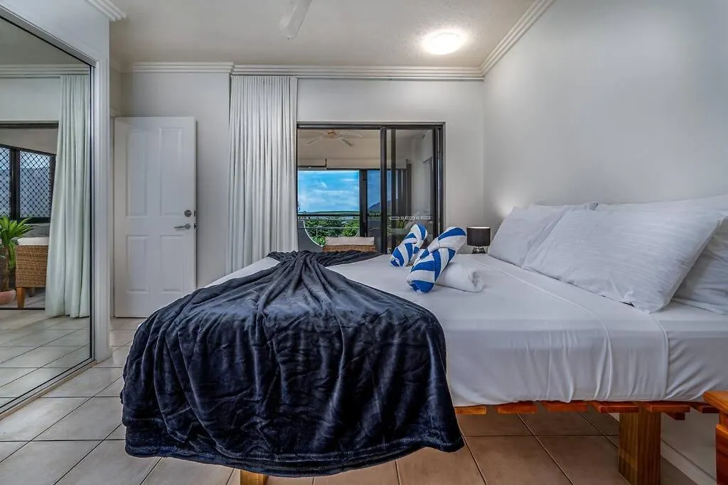 An Adorable Apartment On Abbott - Stunning Views Cairns