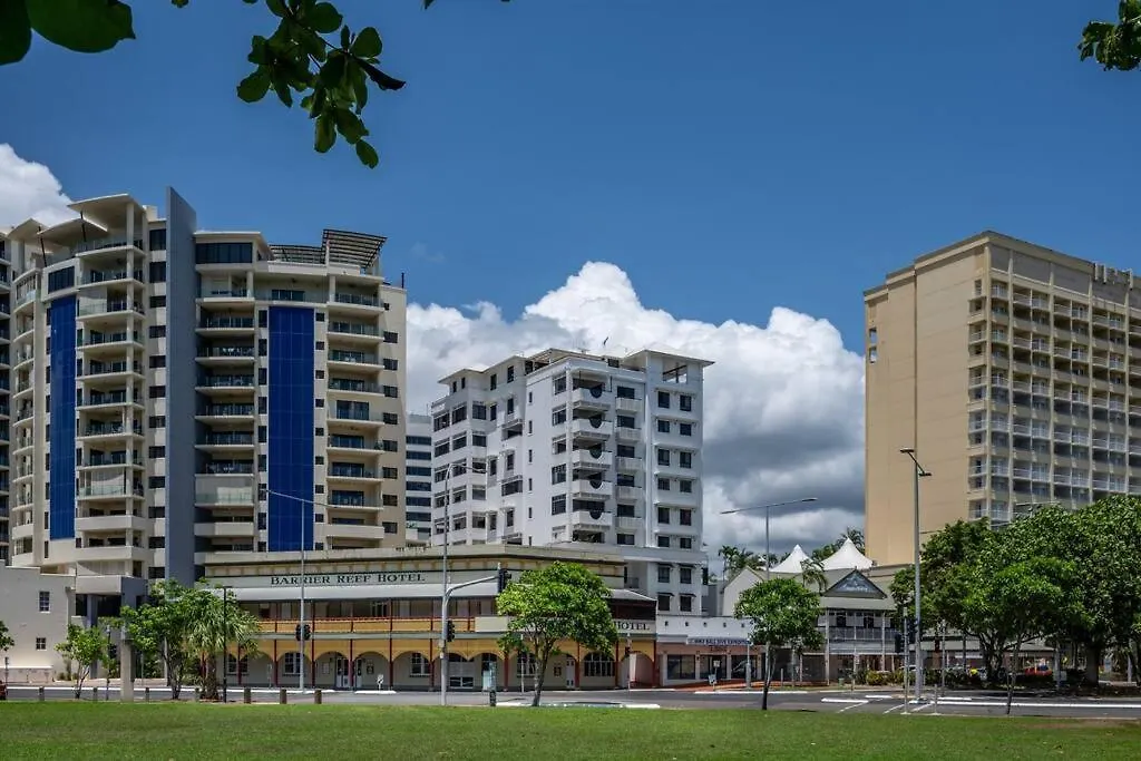 An Adorable Apartment On Abbott - Stunning Views Cairns Australia